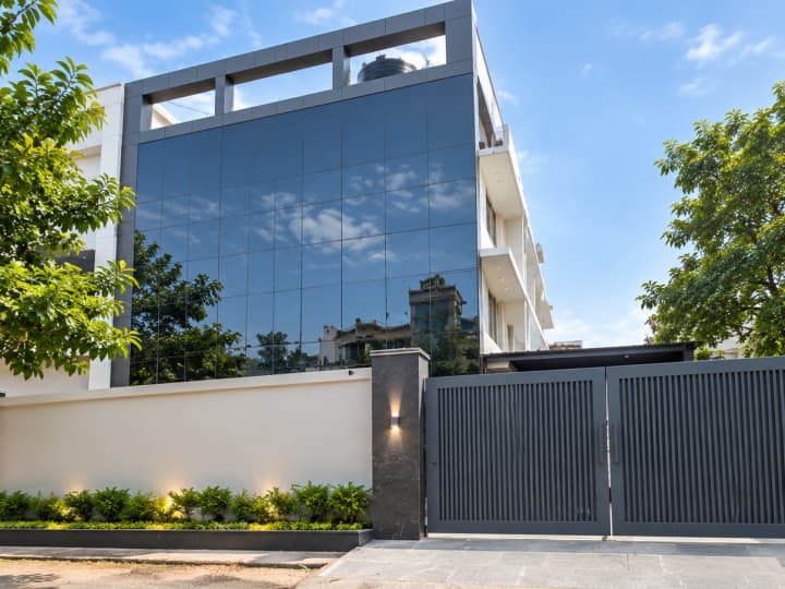 Premium Industrial Building for Sale in Sector 5 Noida