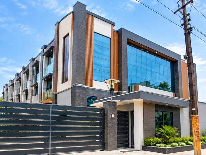 Premium Furnished Industrial Building for Rent in Sector 3