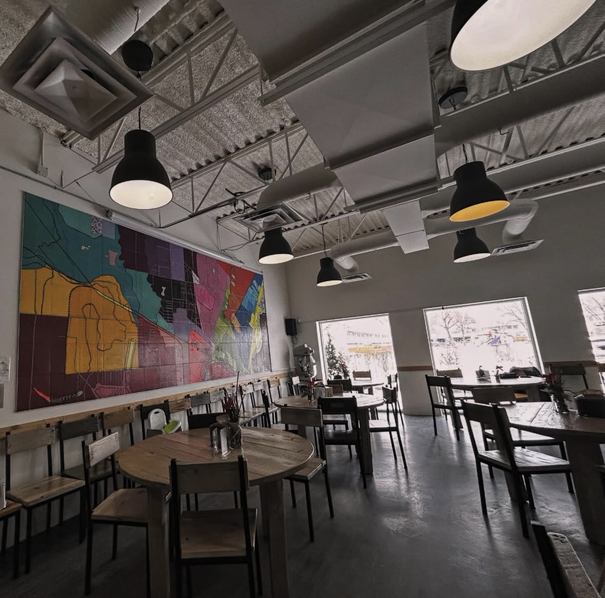 Collaborative mural done with the senior community between 2017. Assistant to the project led by Gurpreet Sehra, Master of Fine Arts from the University of Manitoba.