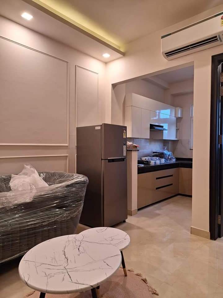 Fully Furnished 2BHK Apartment for Rent | Mahagun Mezzaria, Sector-78, Noida