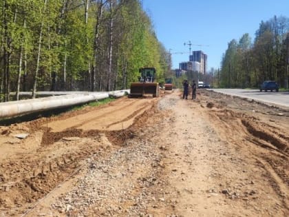 В Ижевске на пути к 1 РКБ начали восстанавливать разрушенный тротуар