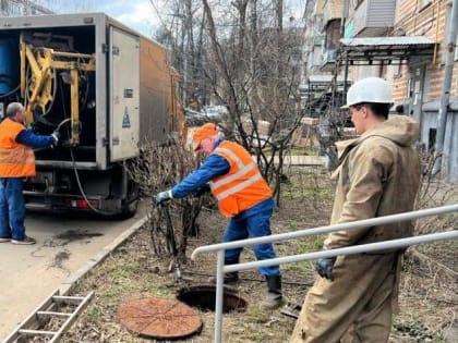 МУП «Водоканал» г. Подольска промывает канализационные сети МКД в Климовске