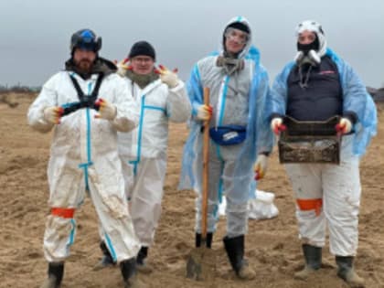 Волонтер из Лобни принял участие в очистке пляжа в Анапе