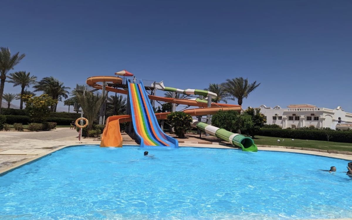 Continental Plaza Beach & Aqua Park Resort