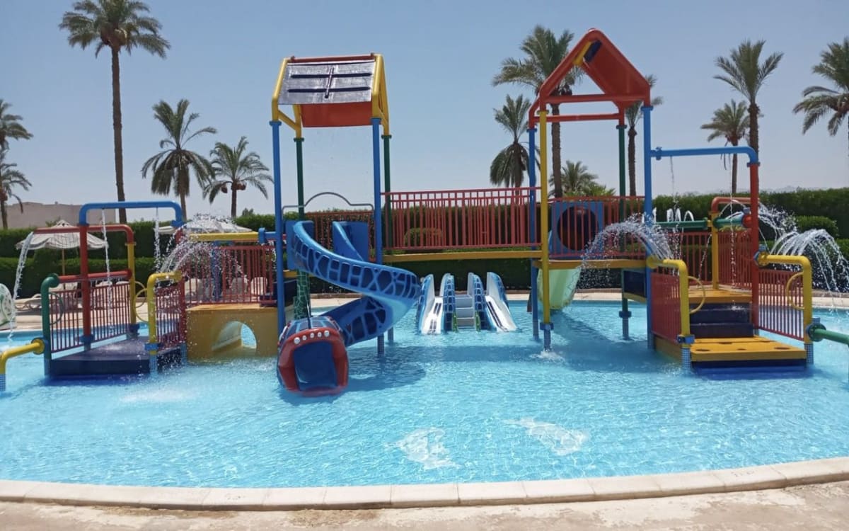 Continental Plaza Beach & Aqua Park Resort