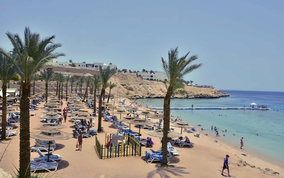 Continental Plaza Beach & Aqua Park Resort