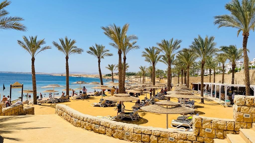 Continental Plaza Beach & Aqua Park Resort