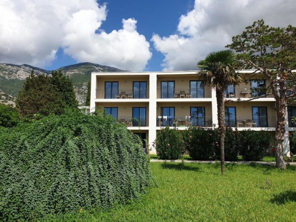 Pearl Beach Hotel