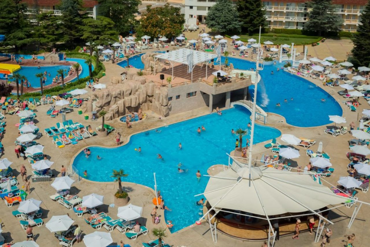 Dit Evrika Beach Club