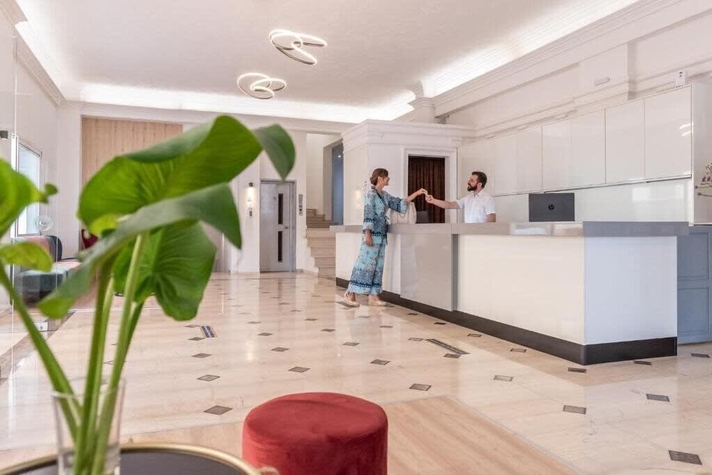 Azure Mare Hotel (Adults Only 16+)