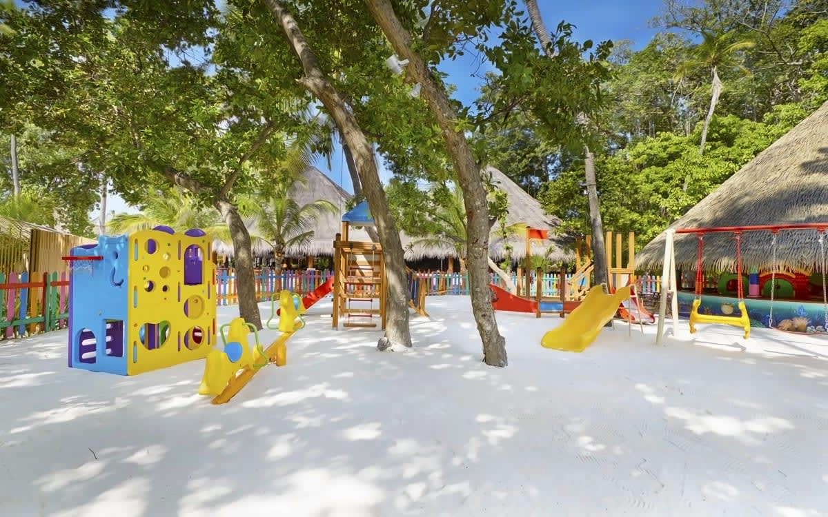 Kuredu Island Resort & Spa 