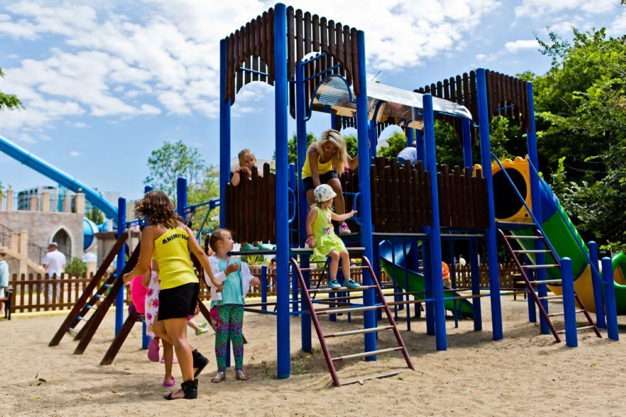 Dit Evrika Beach Club