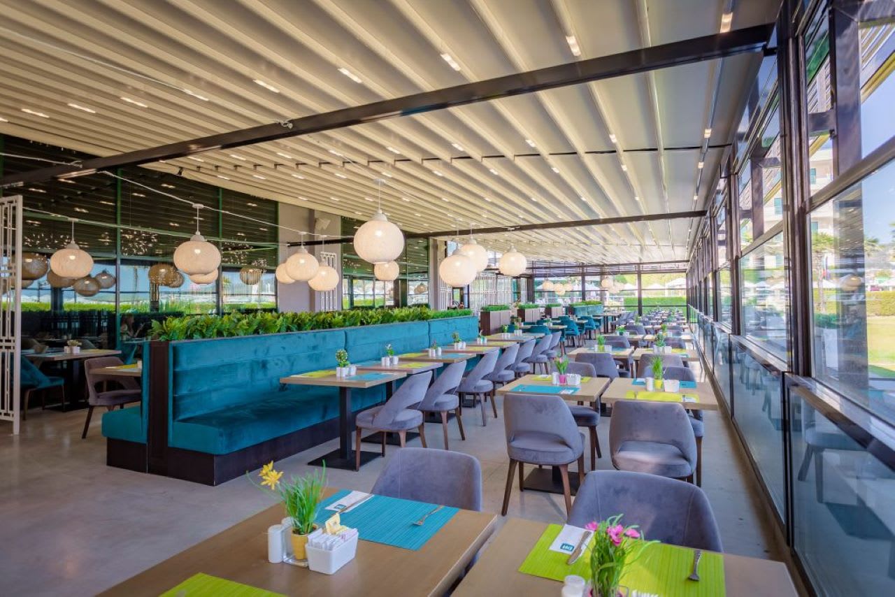 Dit Evrika Beach Club