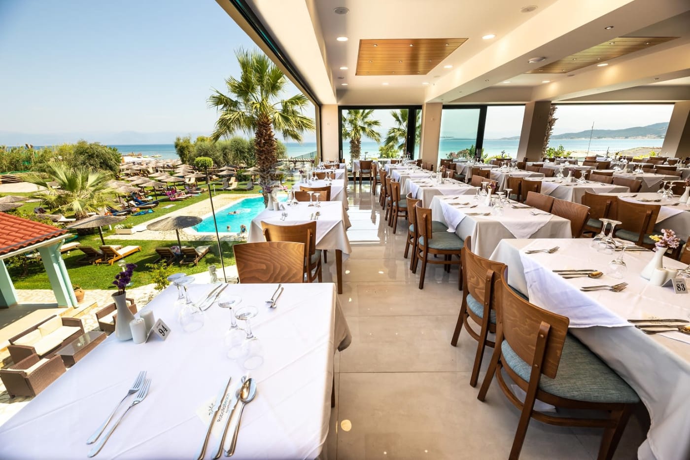 Robolla Beach Aparthotel