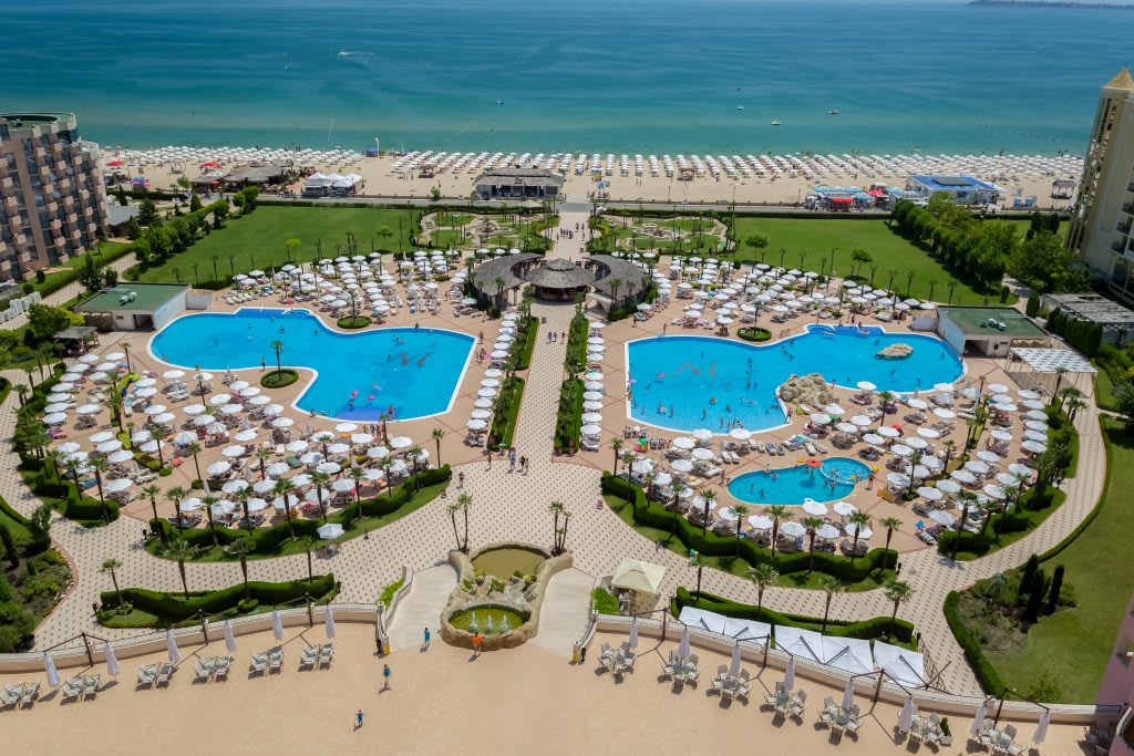 DIT Majestic Beach Resort 