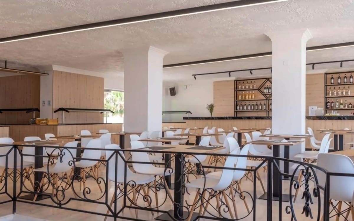 Azure Mare Hotel (Adults Only 16+)