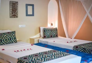 Фото Double Garden Bungalow