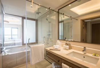 Фото Deluxe Ocean View