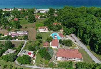 Sintrivanis Beach Studios & Apts