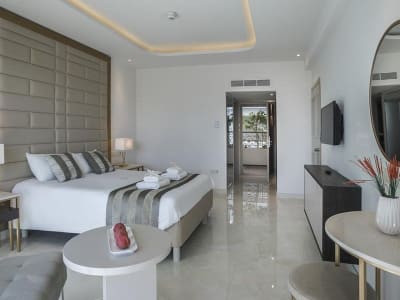 Фото TWIN ROOM INLAND/SEA VIEW