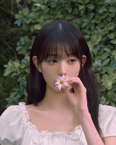 Jang Wonyoung — ảnh lưu trữ từ bài đăng công khai ngày 29/05/2024, khung 1