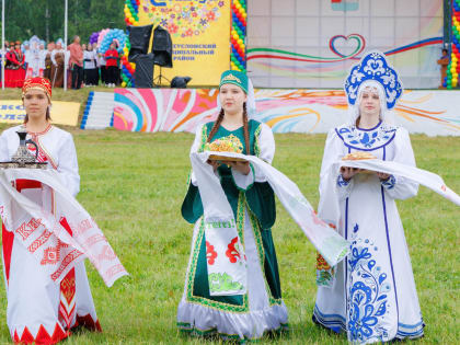 Поздравление Главы района с традиционным татарским национальным праздником Сабантуй!