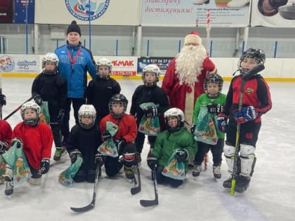 3 января 2025 года тренер-преподаватель Булат Кадиров  провел  новогоднее мероприятие с Дед Морозом и Снегурочкой