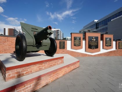 В Казани воссоздали артиллерийское орудие на месте бывшего училища