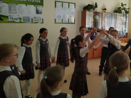 Игровая программа  «Сундучок народных игр»