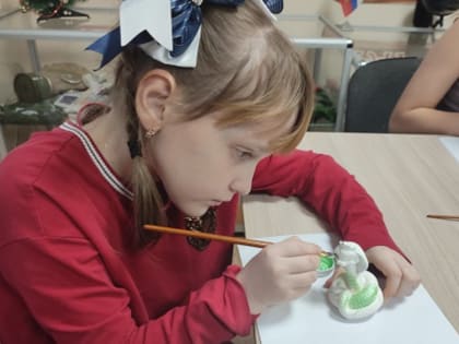 Поделки из гипса сделали дети в социальном приюте «Камские зори»
