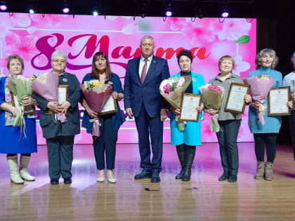 В Заинске наградили женщин за помощь бойцам СВО