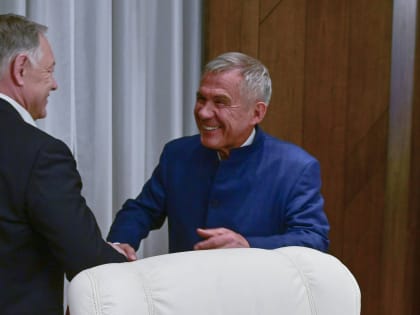 Рустам Минниханов встретился с председателем правления ГК «Автодор» Вячеславом Петушенко