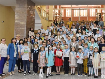 В Государственном Совете наградили победителей республиканского проекта «Культура для школьников»