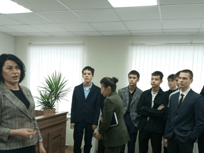 Мировой судья Зульфия  Низамиева провела встречу с учащимися МБОУ СОШ № 1 в рамках проекта «Правосудие: от А до Я»
