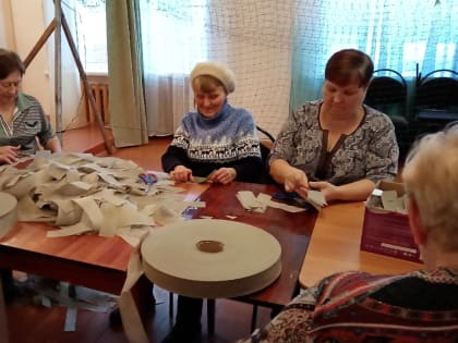 Тепло и забота: как вязаные носки помогают бойцам на фронте