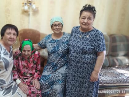 Поздравили труженицу тыла со 100- летним юбилеем