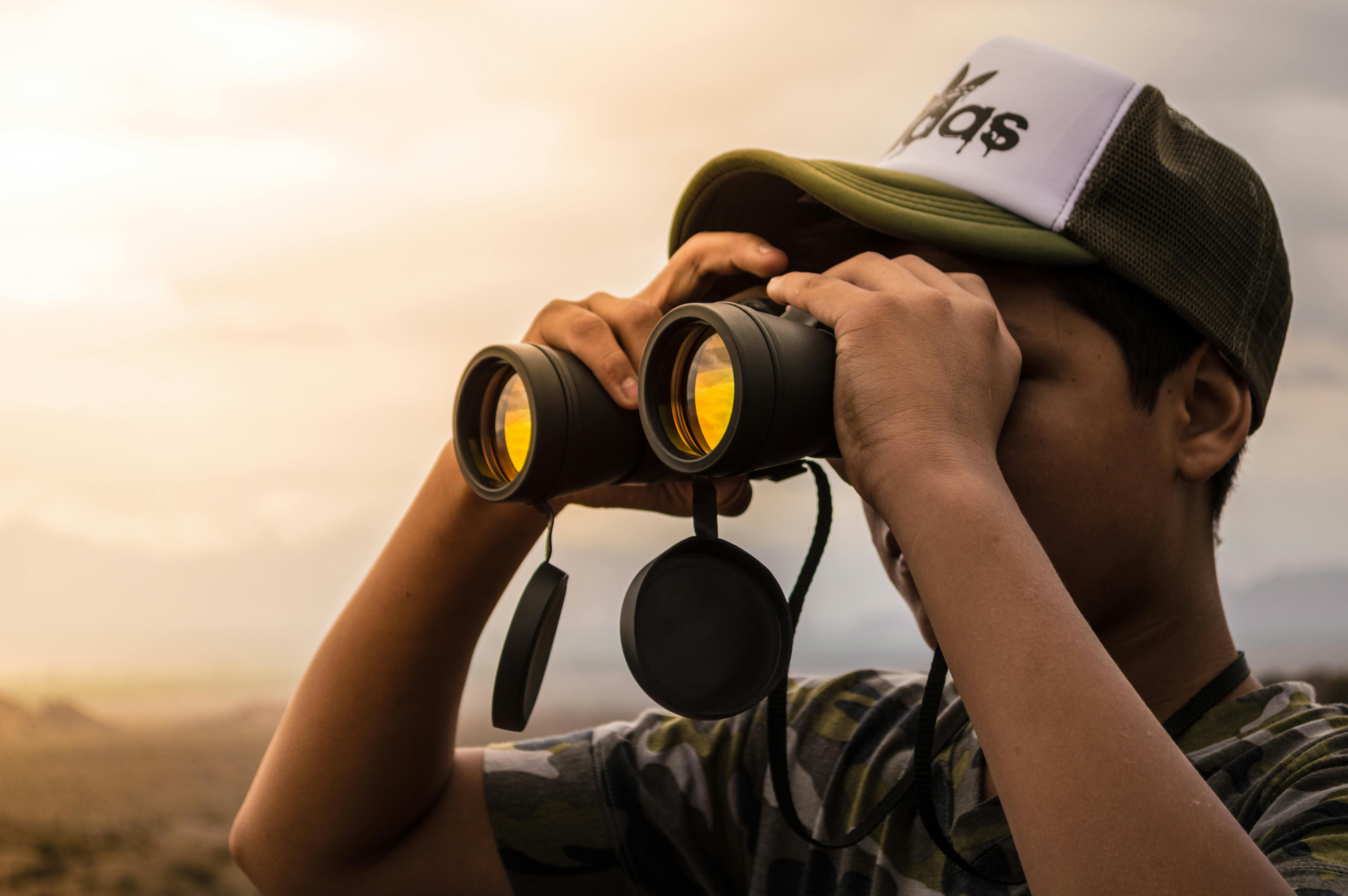 Binoculars & Monoculars
