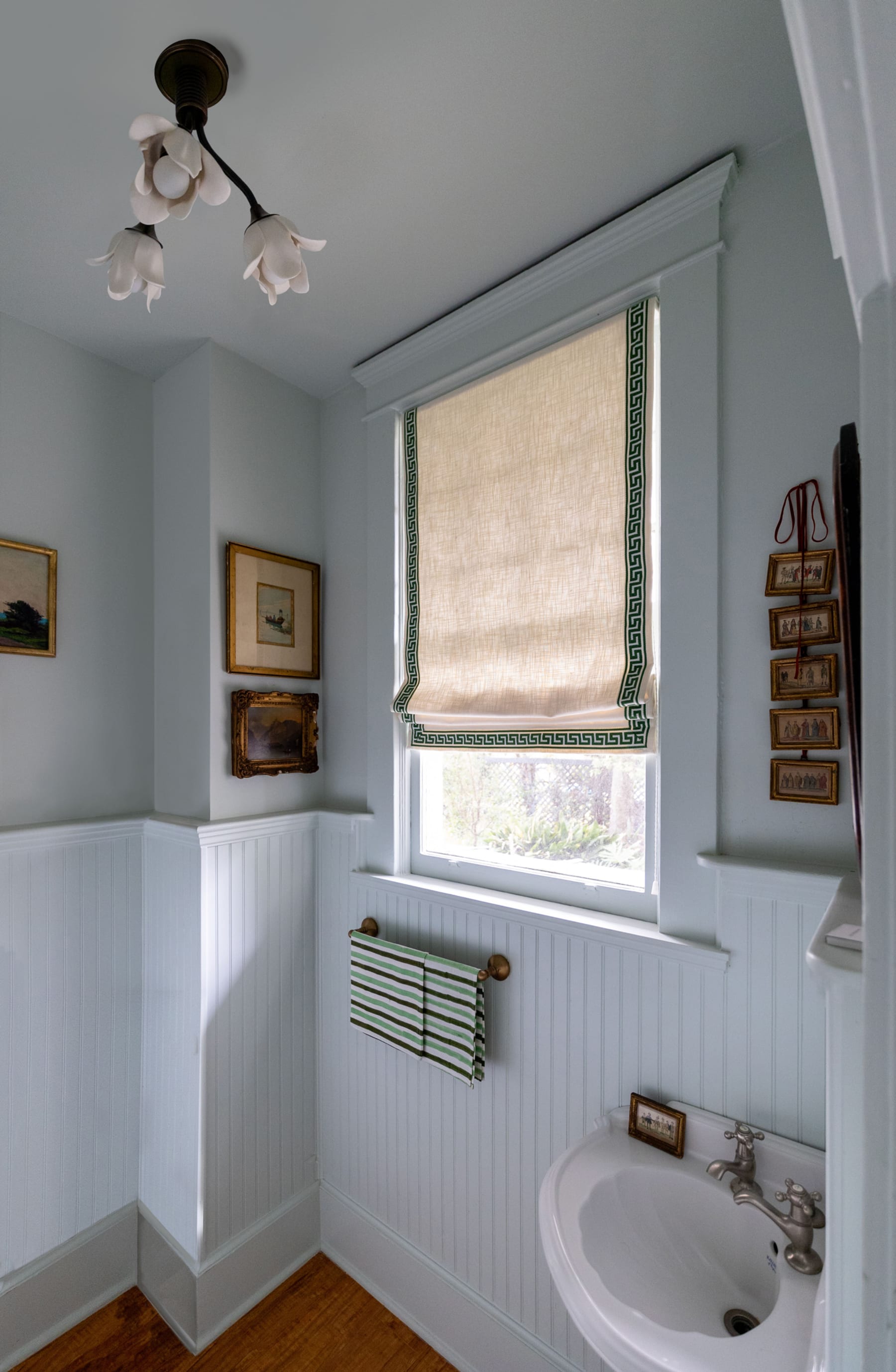 Posy Flush Triple Hang Regular, , additional image number 1