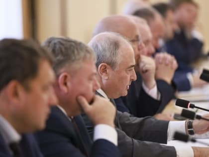 Михаил Котюков поручил усилить работу и контроль по нацпроекту «Здравоохранение»