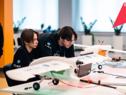 Школьников Новосибирской области будут учить работе с беспилотниками