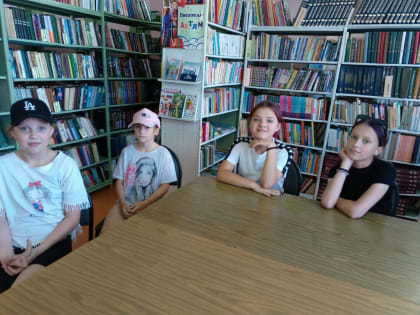 И ЧАС НАСТАЛ, КРЕСТИЛАСЬ РУСЬ