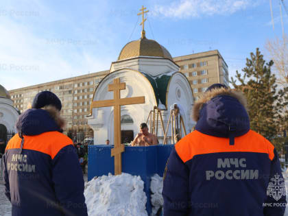 Специалист минздрава рассказала, кому нельзя купаться в Крещение