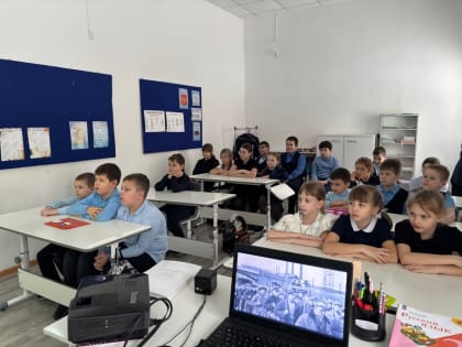 Православным гимназистам рассказали о Дне снятия блокады Ленинграда