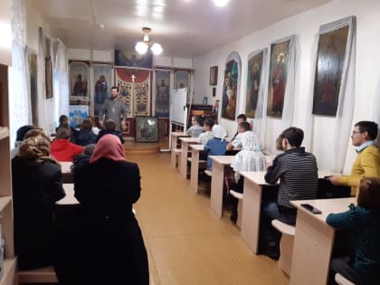 Начались занятия в Воскресной школе им. священномученика Евфимия Горячева при Казанском соборе