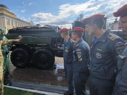 Для курсантов первого курса начались занятия по радиационной, химической и биологической защите