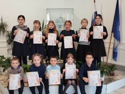 Праздничной линейкой завершилась вторая четверть в православной гимназии