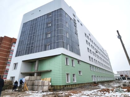 «Губернаторский контроль» проинспектировал строительство поликлиники в Красноярске