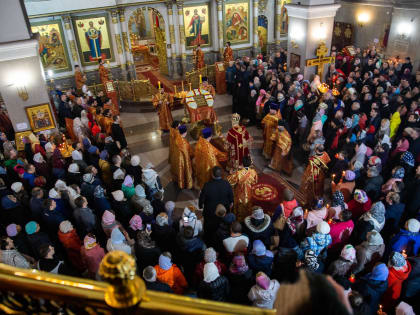 Православные красноярцы празднуют Пасху