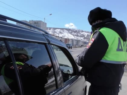 Водителям будут выписывать штрафы за тонировку без проведения замеров