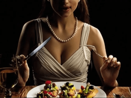 Треть женщин ходят на свидания для того, чтобы поужинать бесплатно